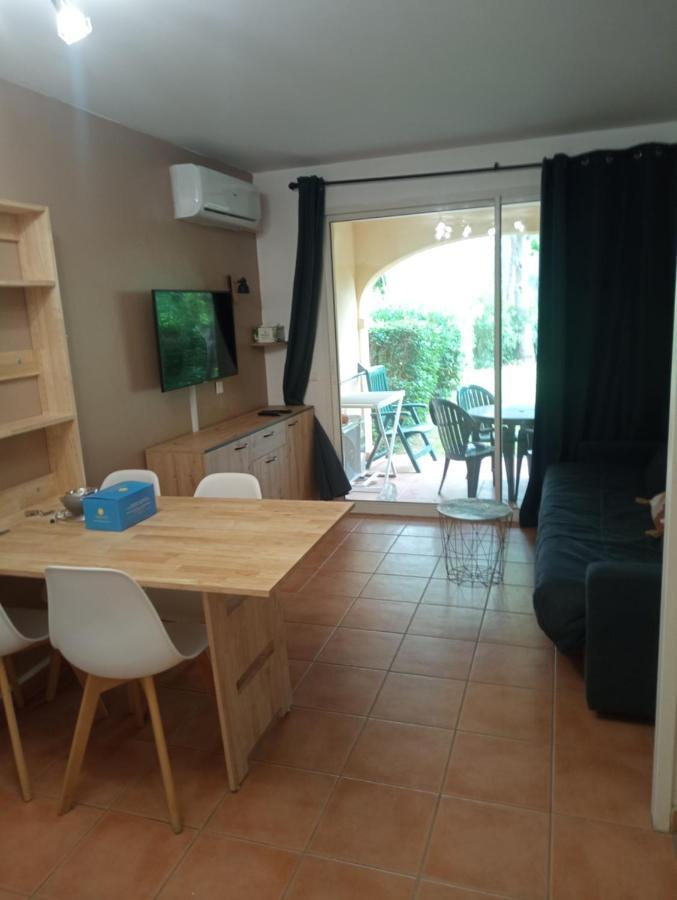 Ferienwohnung Domaine Et Golf De Pont Royal Mallemort Exterior foto